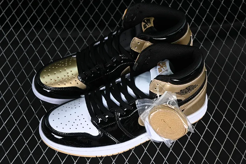 All categories Air Jordan Jordan series basketball shoes Air Jordan 1 High Air Jordan 1 Retro High "ComplexCon" AJ1 Joe 1 Black Gold Mandarin Duck 861428-001